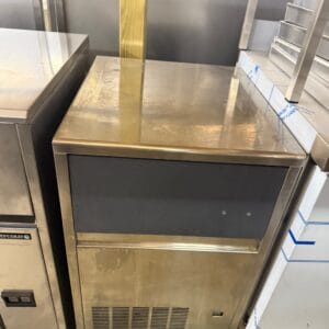 Isterningmaskine Zanussi